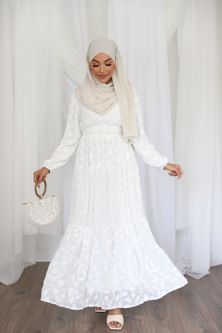 Donya Kleid mit Rüschen in Weiß