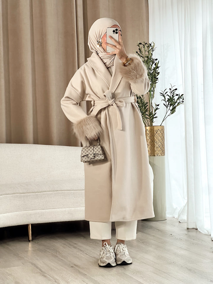 Parisian Faux-Mantel