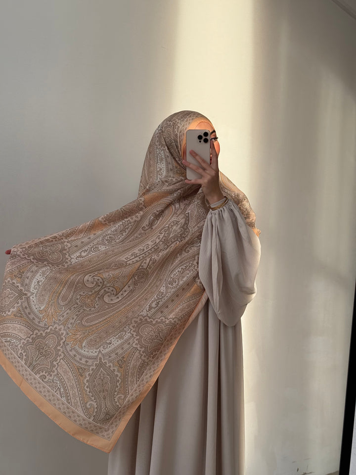 Soft Bohéme Hijab in Golden Glow