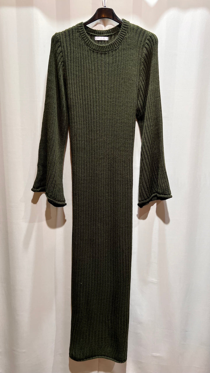 Inaya Strick-Kleid