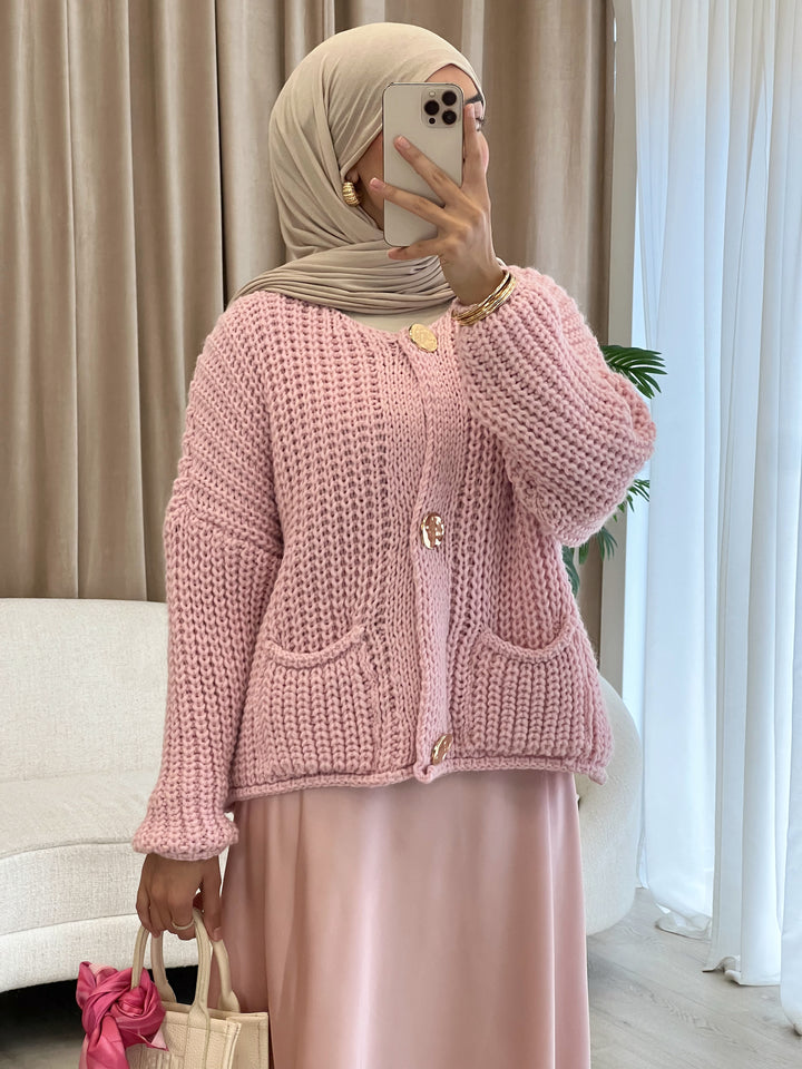 Pure Cardigan mit goldenen Knöpfen in Barbie