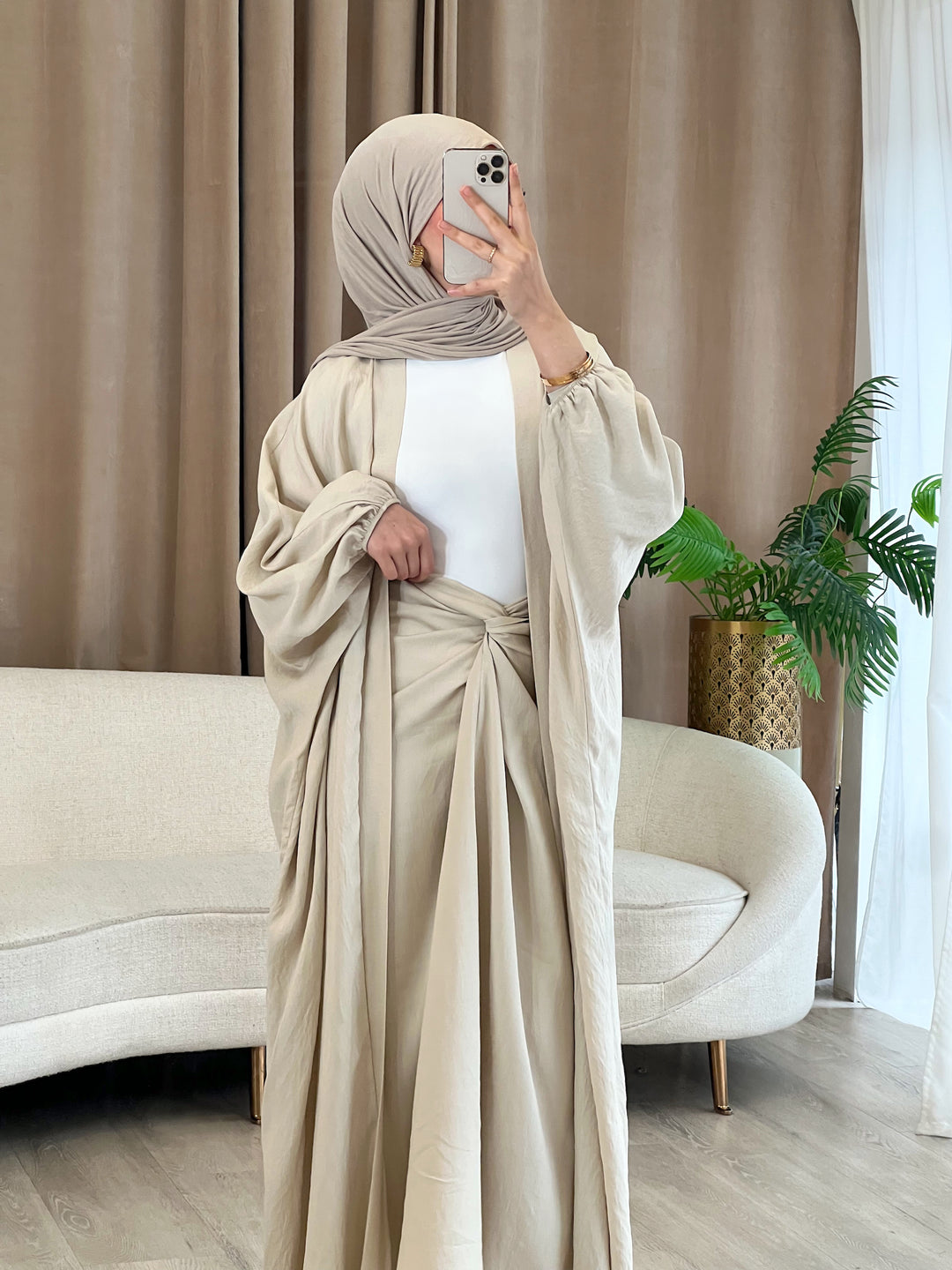 Noura Set in Beige