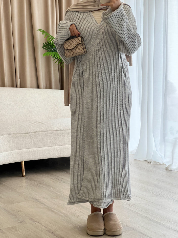 Belleza Strickkleid in Wickeloptik in Grau
