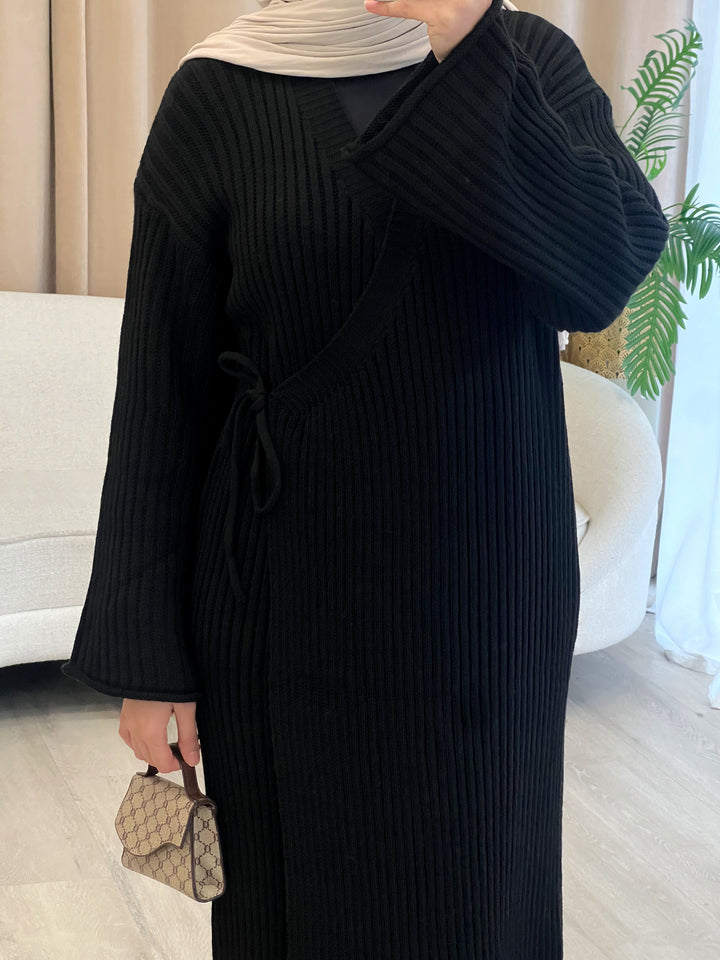 Belleza Strickkleid in Wickeloptik in Schwarz