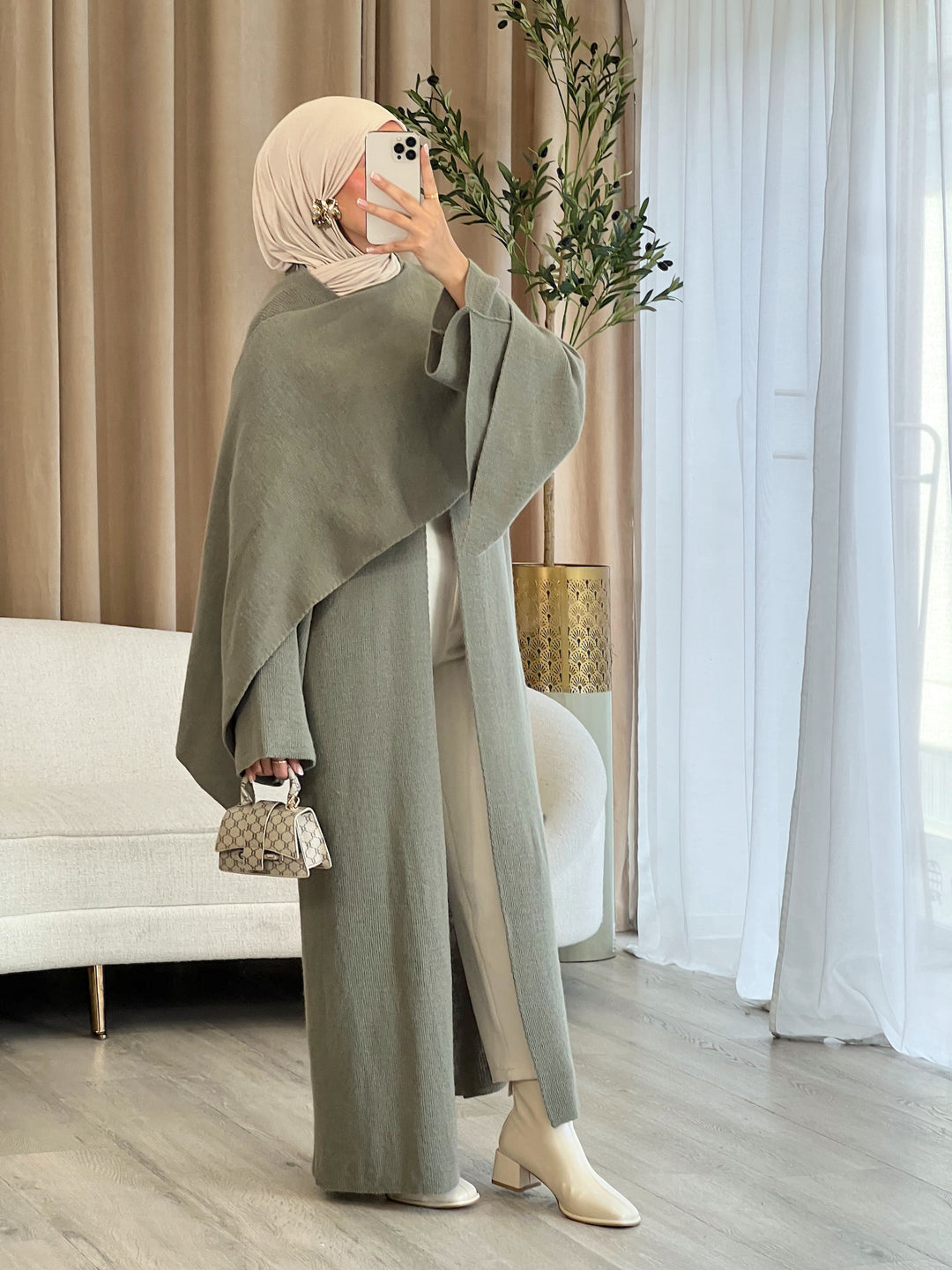 Mira Long Strick-Cape