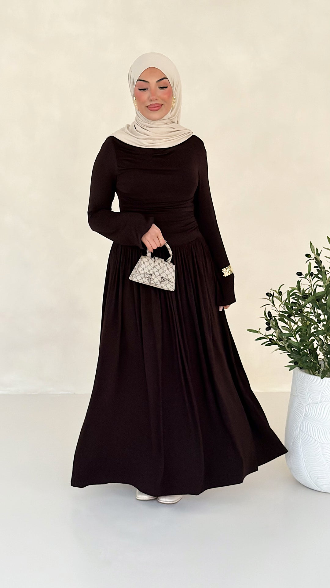 Nura Kleid