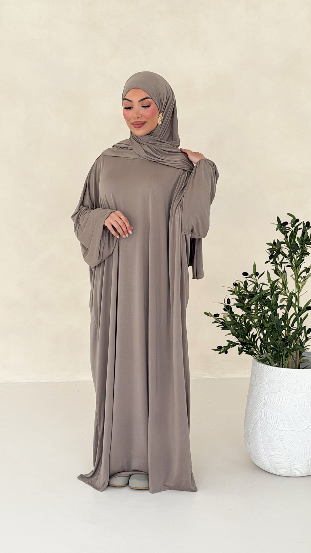 Nareen Abaya mit integriertem Hijab