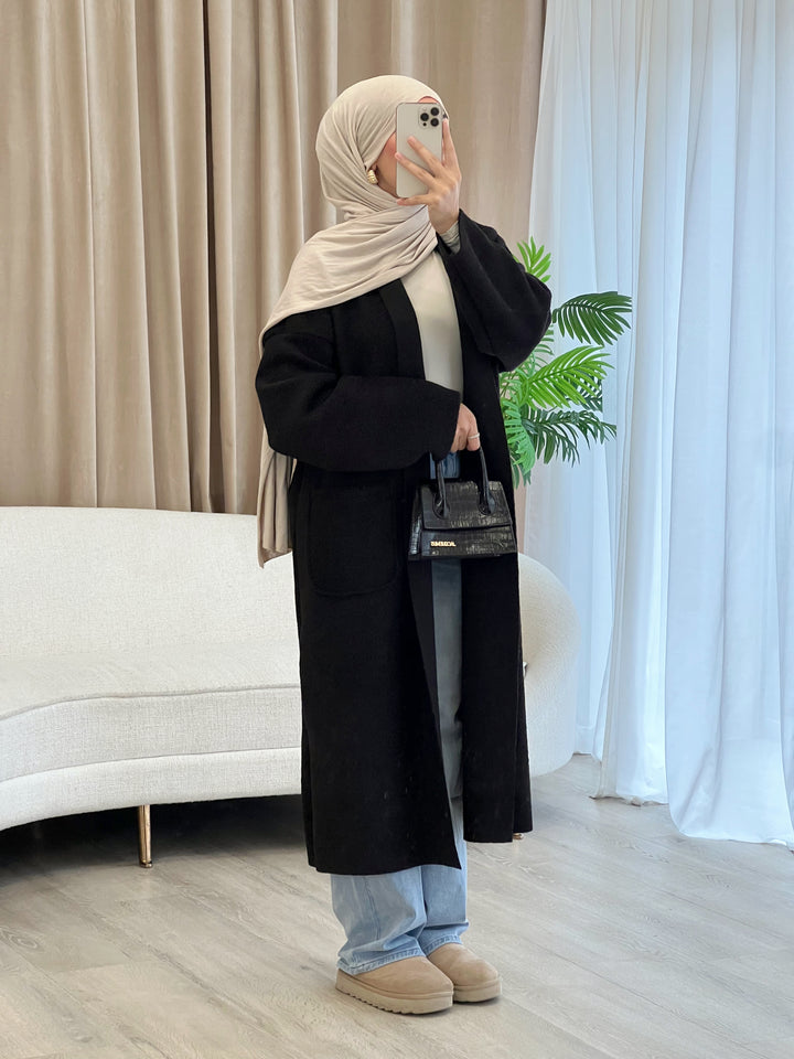 Teddy Oversized Mantel in Black