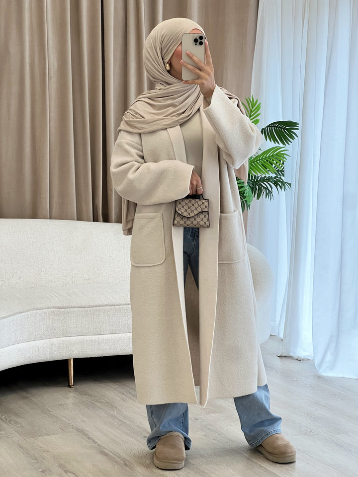 Teddy Oversized Mantel in Creme