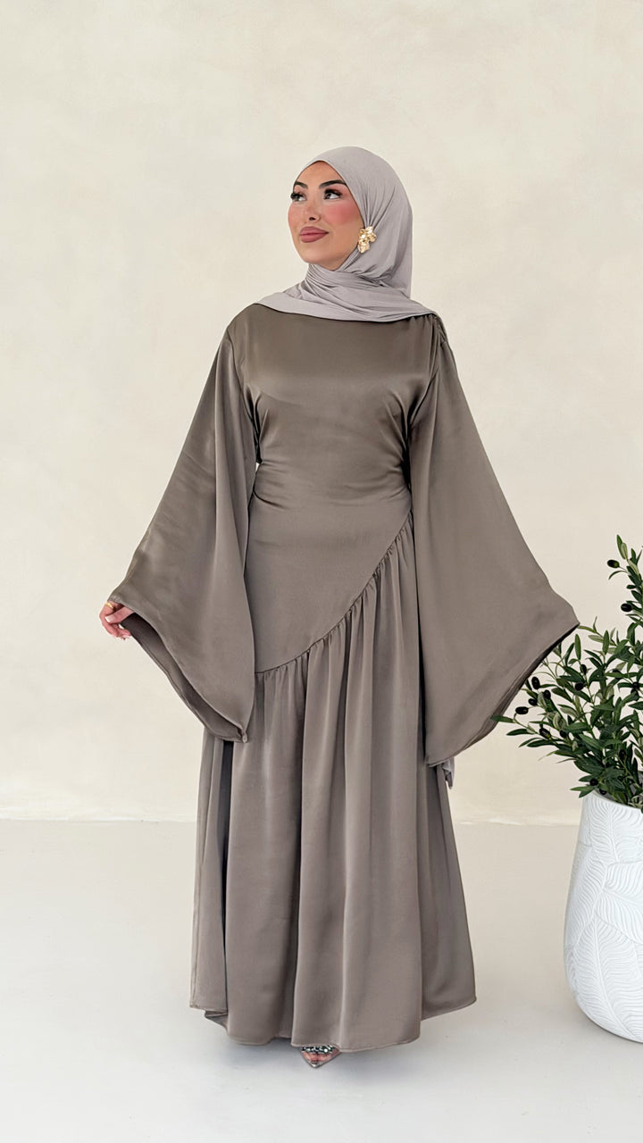 Ilyana Satin Kleid