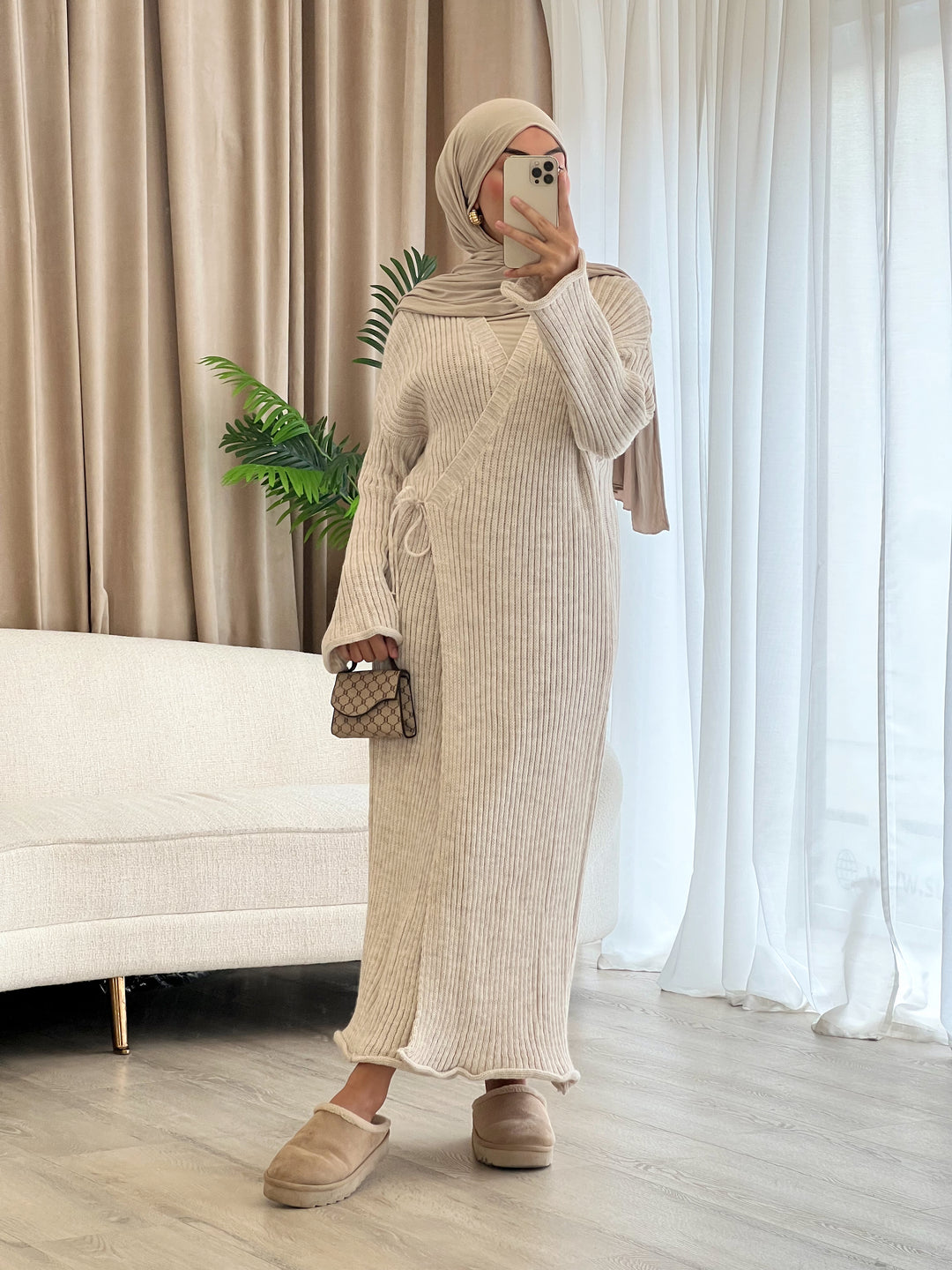 Belleza Strickkleid in Wickeloptik in Beige