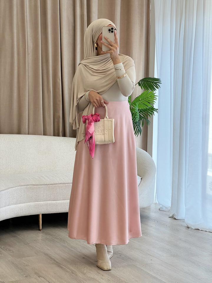 Chic Satin Rock in Barbie