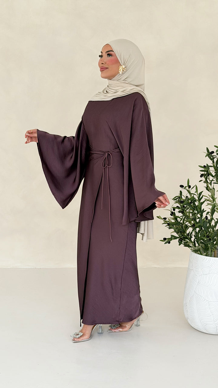 Nuré Satin Kleid in Wickeloptik