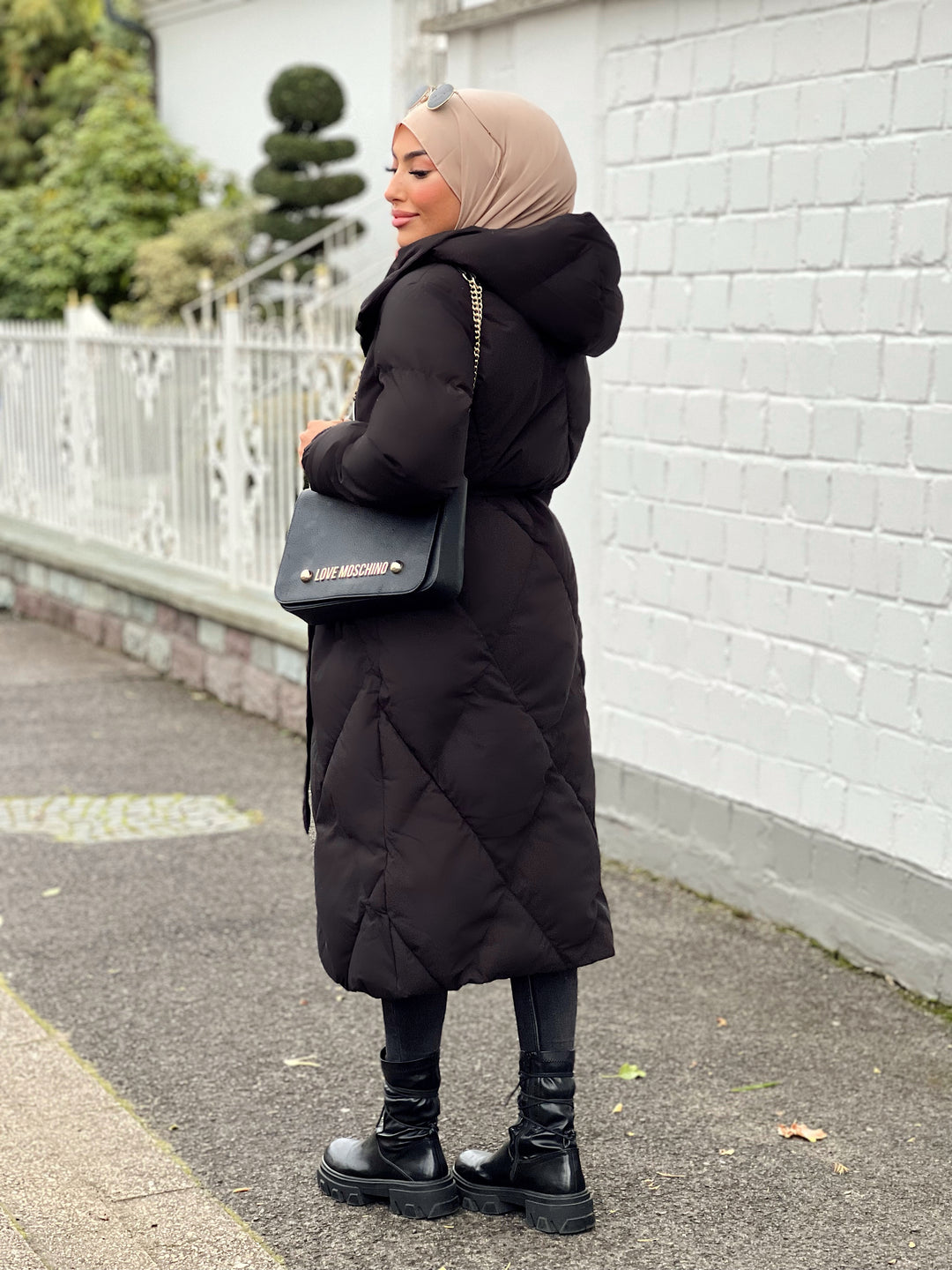 Stormi Parka mit Gürtel in Schwarz