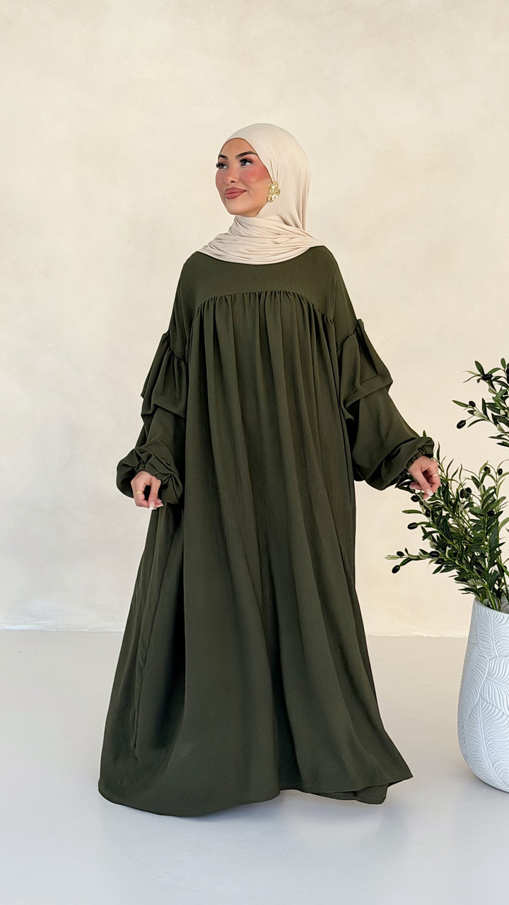 Mavie Abaya mit Ballonärmeln