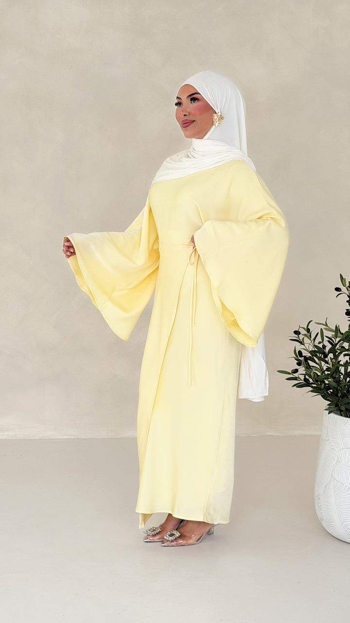 Nuré Satin Kleid in Wickeloptik