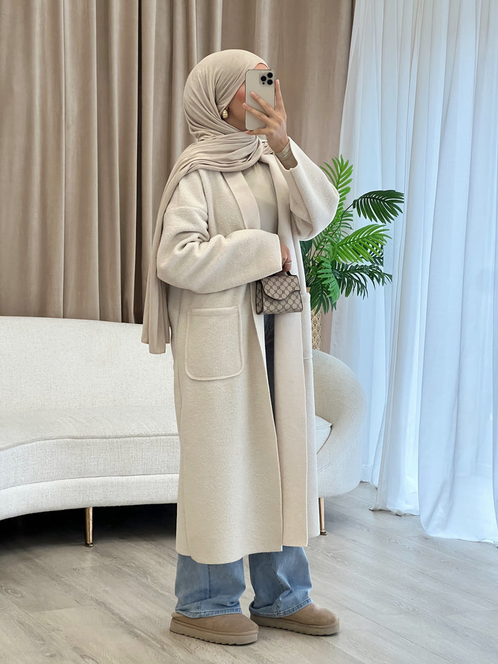 Teddy Oversized Mantel in Creme