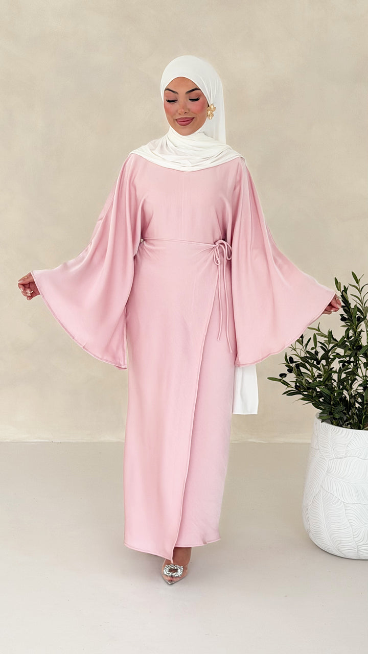 Nuré Satin Kleid in Wickeloptik