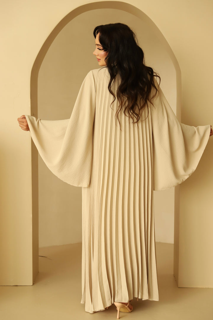 Bloom Plissee Abaya mit Trompetenärmeln in Beige