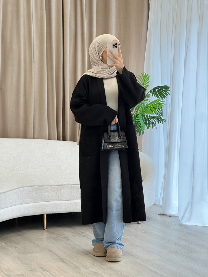 Teddy Oversized Mantel in Black