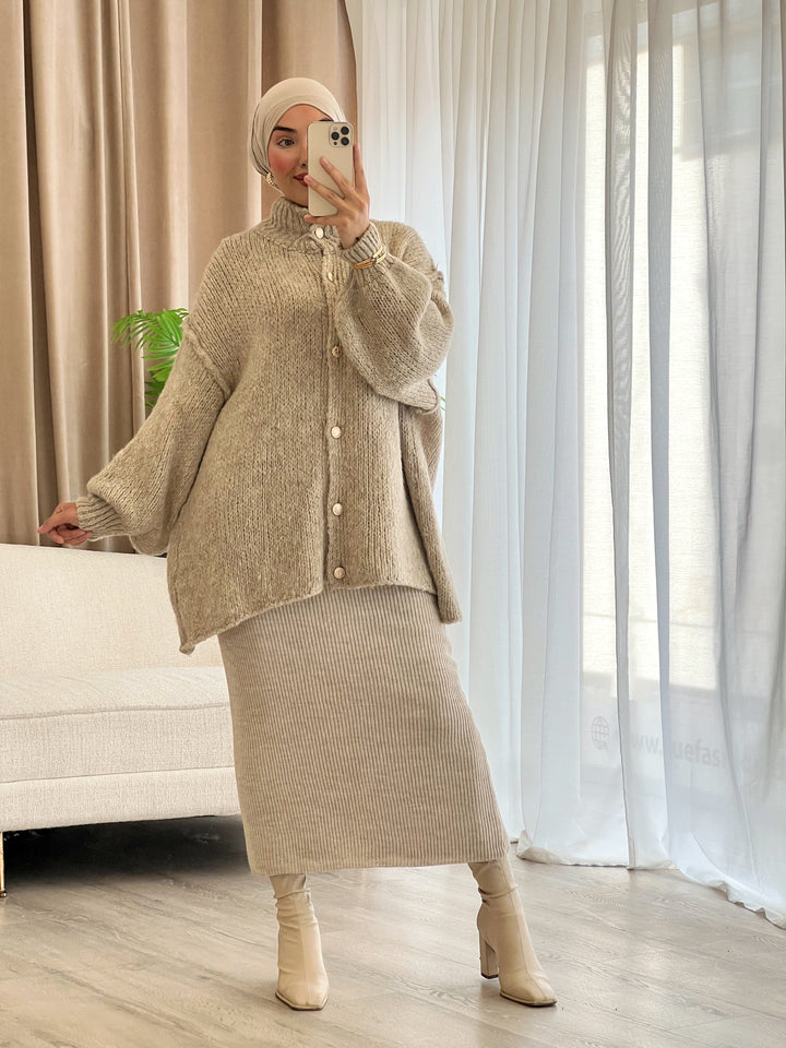 Lilly Oversized Cardigan in Taupe