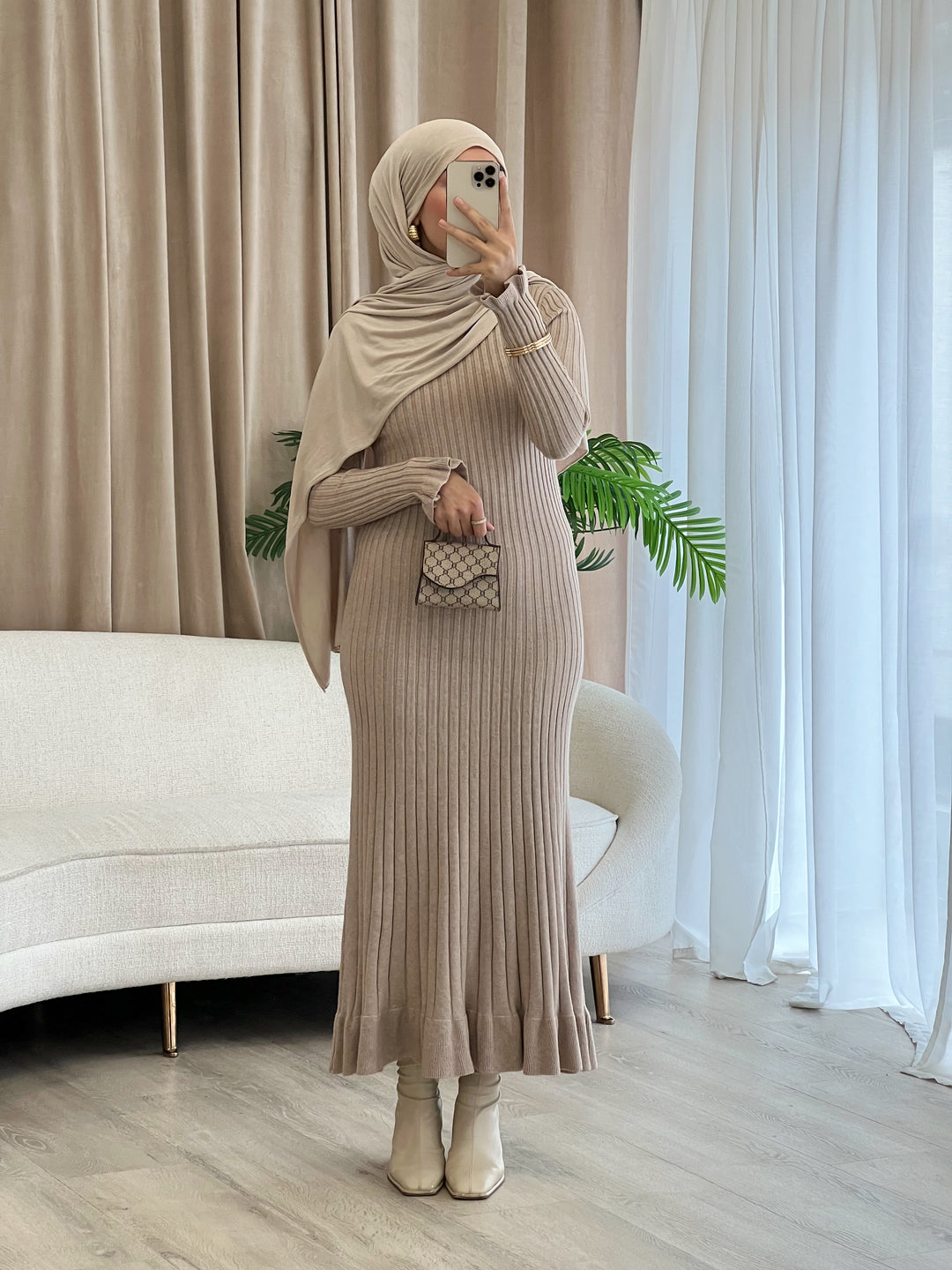 Jolie Kleid in Nude