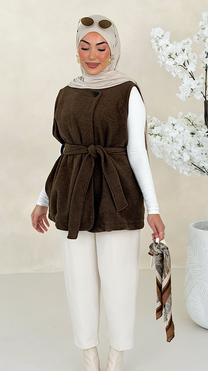 Bouclé Weste mit Bindegürtel