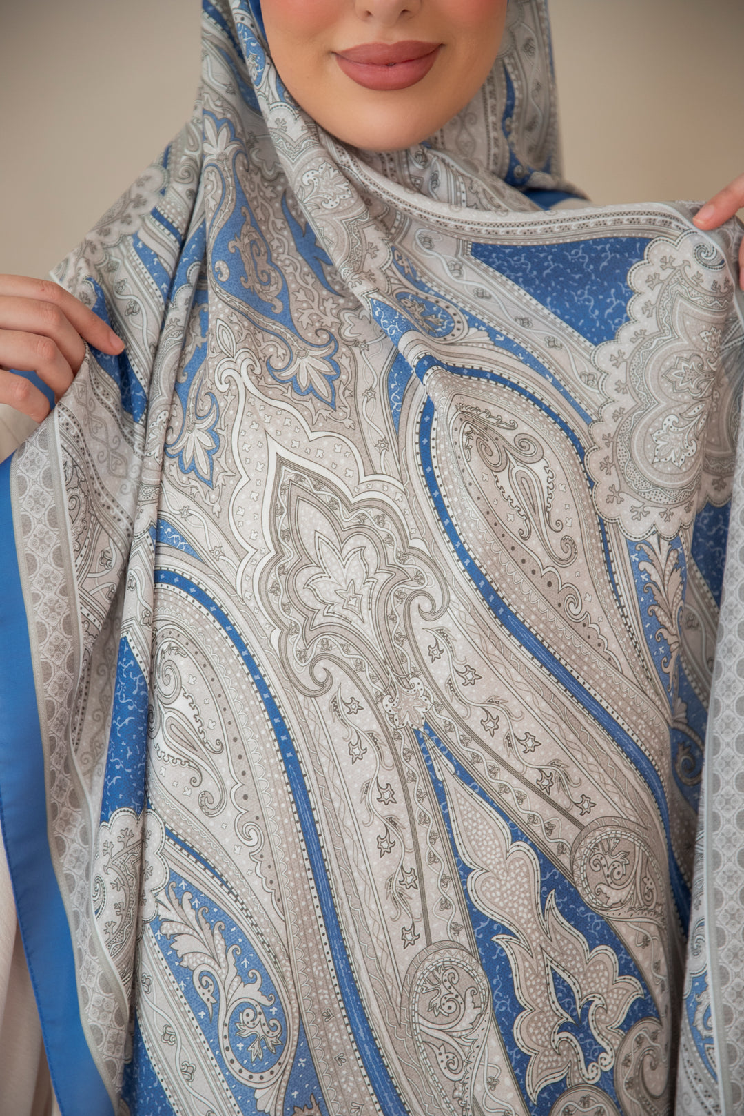Soft Bohéme Hijab in Royal Blue