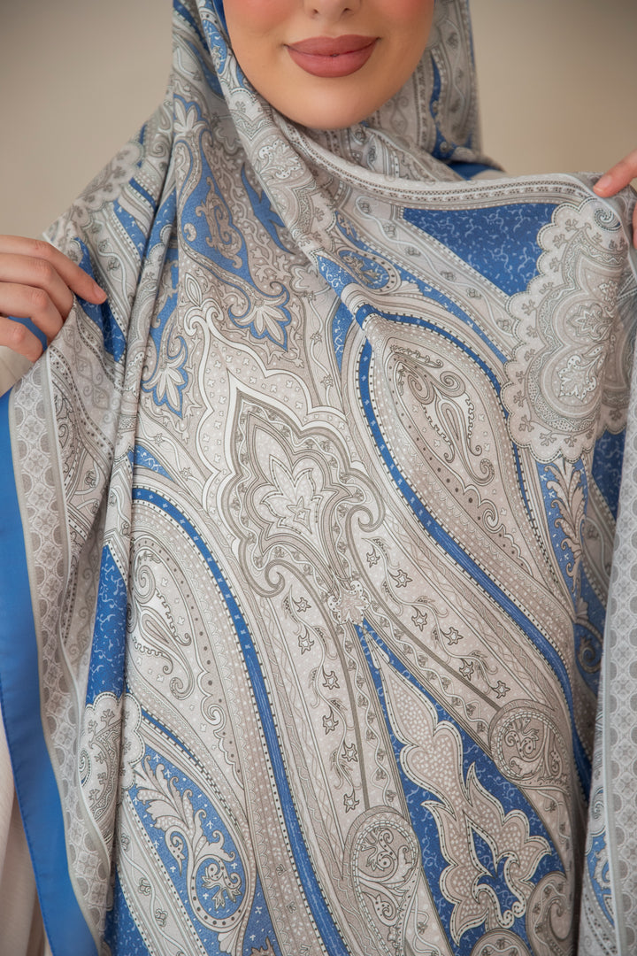 Soft Bohéme Hijab in Royal Blue