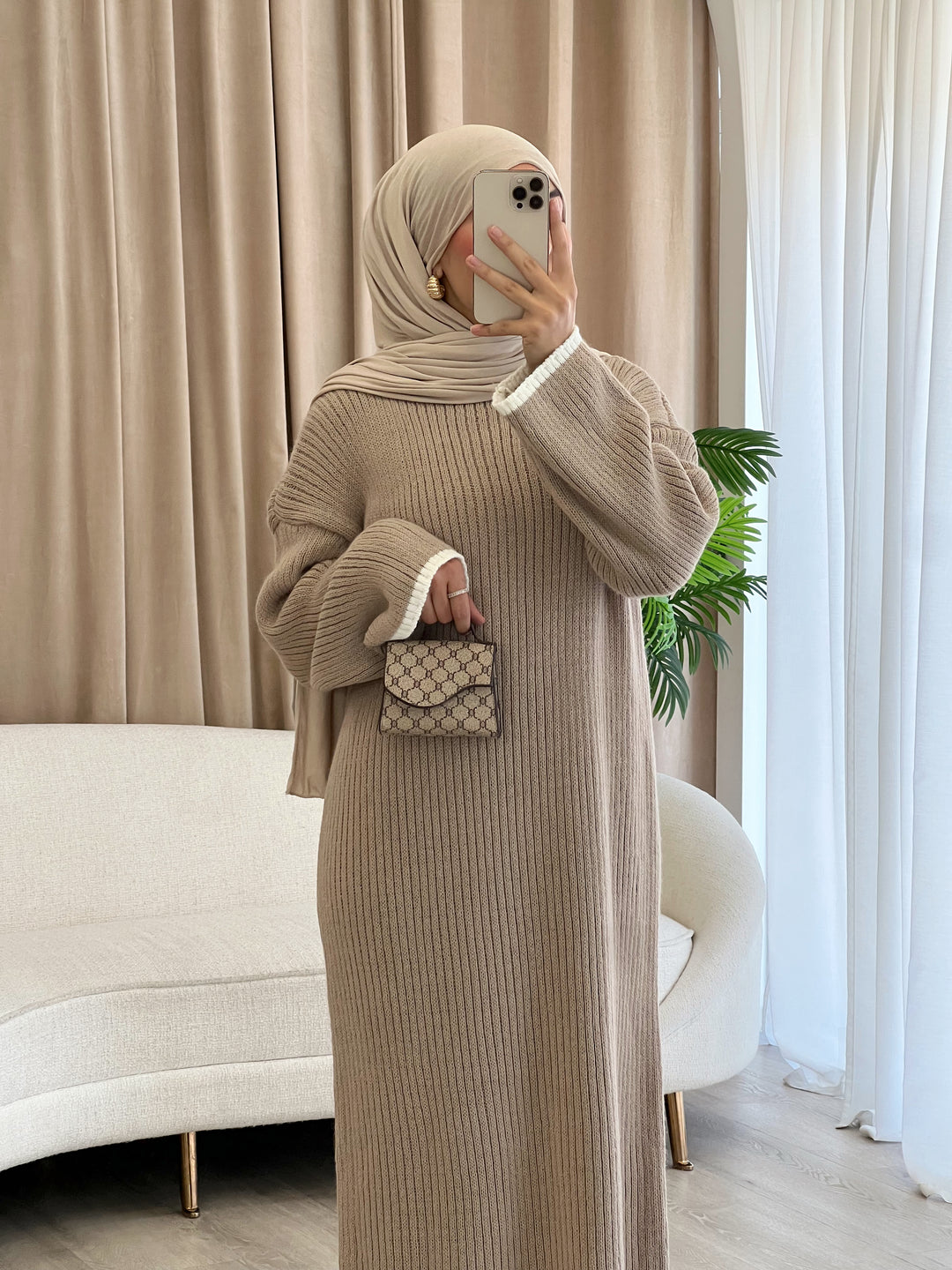 Sweety Strick Pulloverkleid in Taupe
