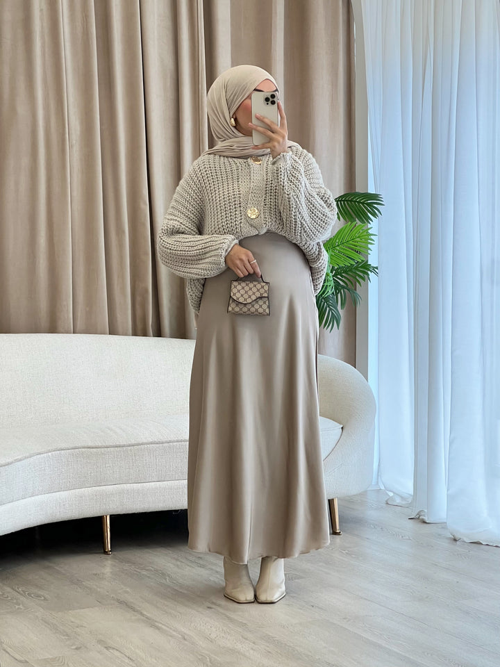 Chic Satin Rock in Light Taupe
