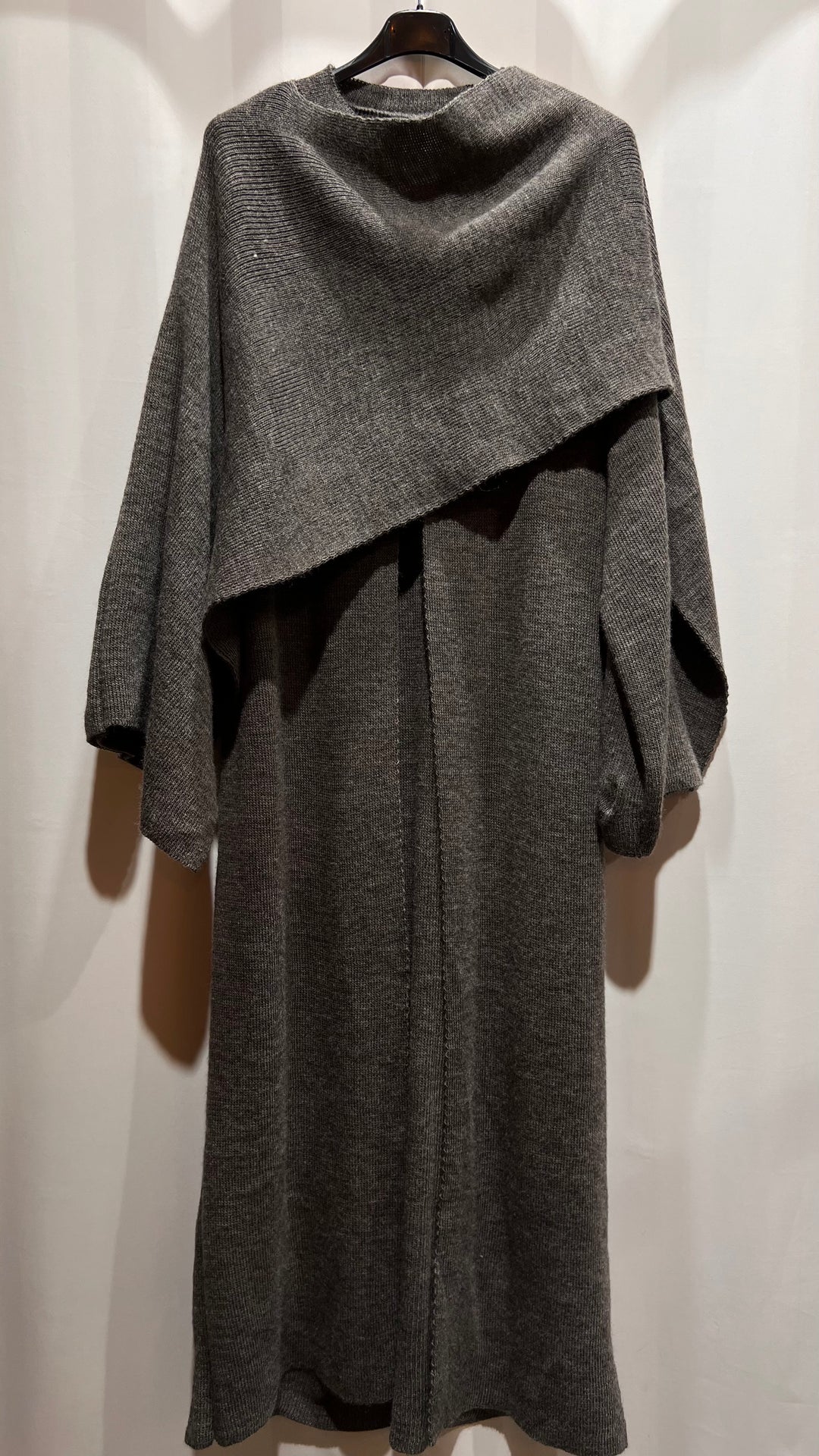 Mira Long Strick-Cape