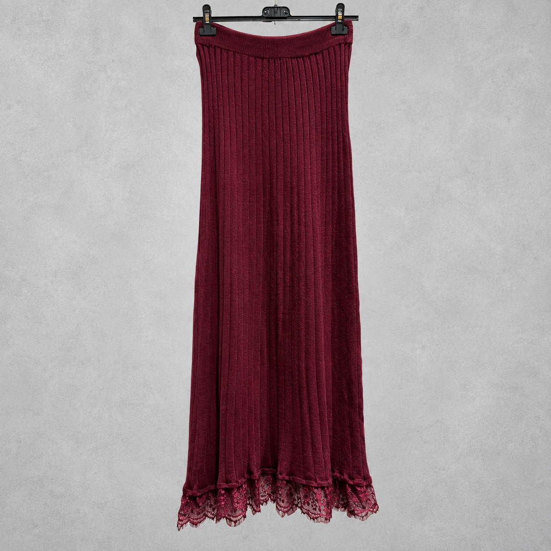 Aveline Lace Rock
