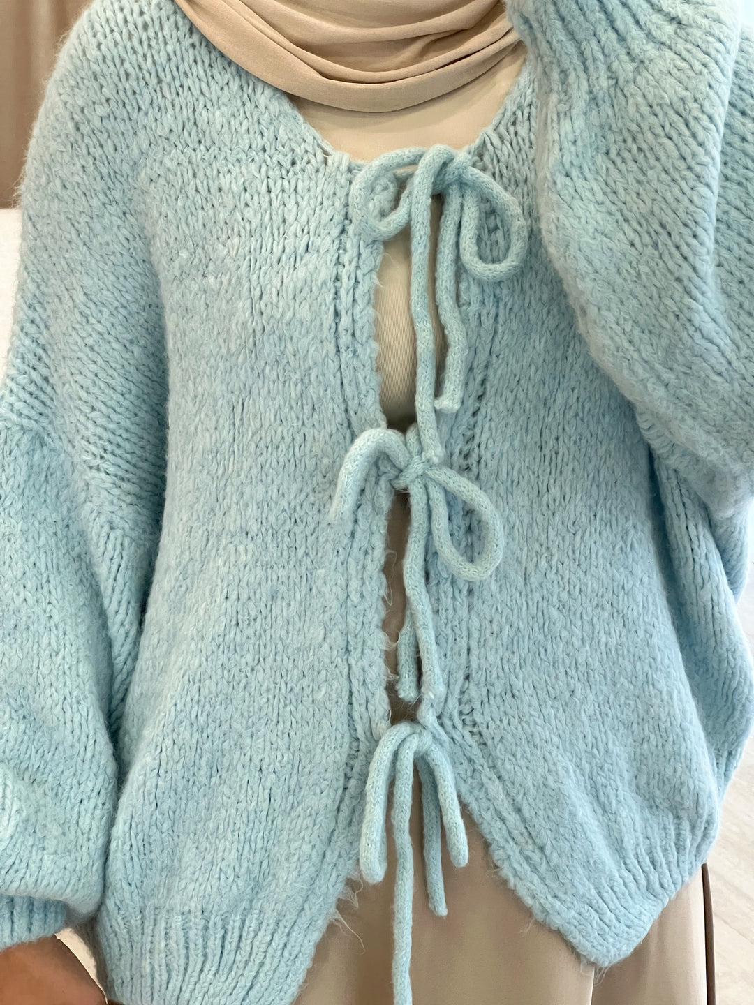 Almila Cardigan mit Schleifen in Blue
