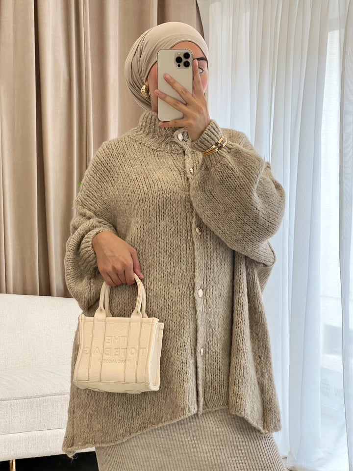 Lilly Oversized Cardigan in Taupe