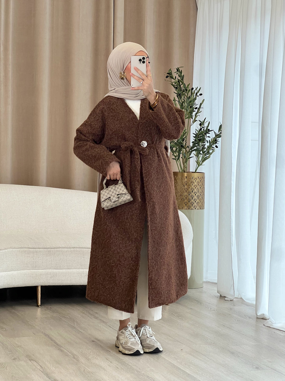 Celinor Mantel