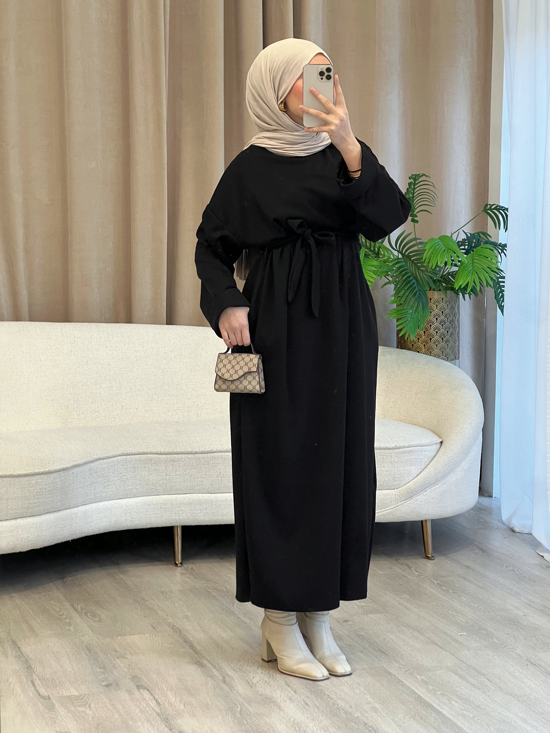 Peony Sweat-Kleid in Schwarz