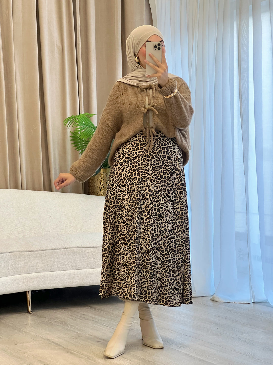 Leo Print Satin Rock