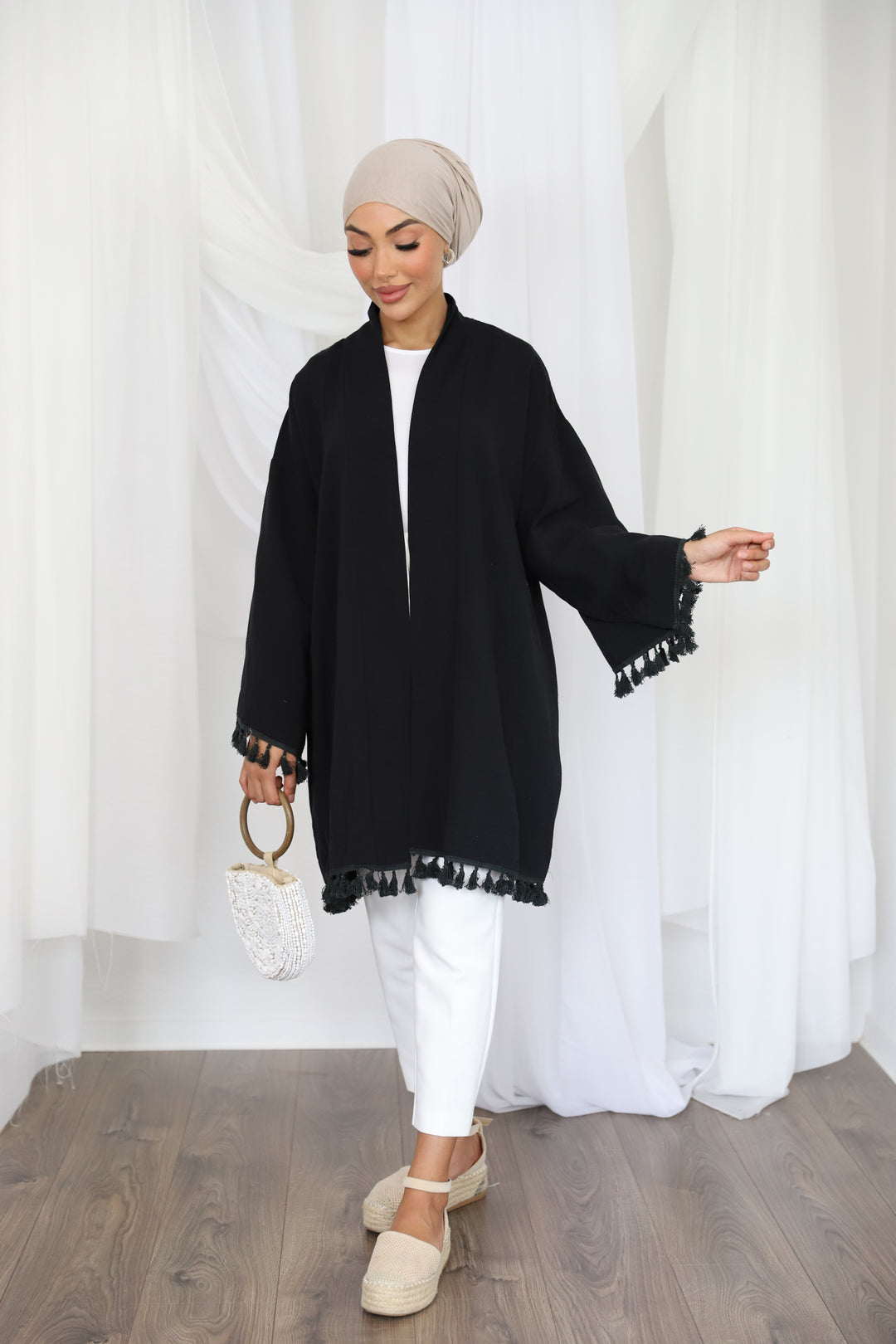 Molly PomPom Kimono in Schwarz