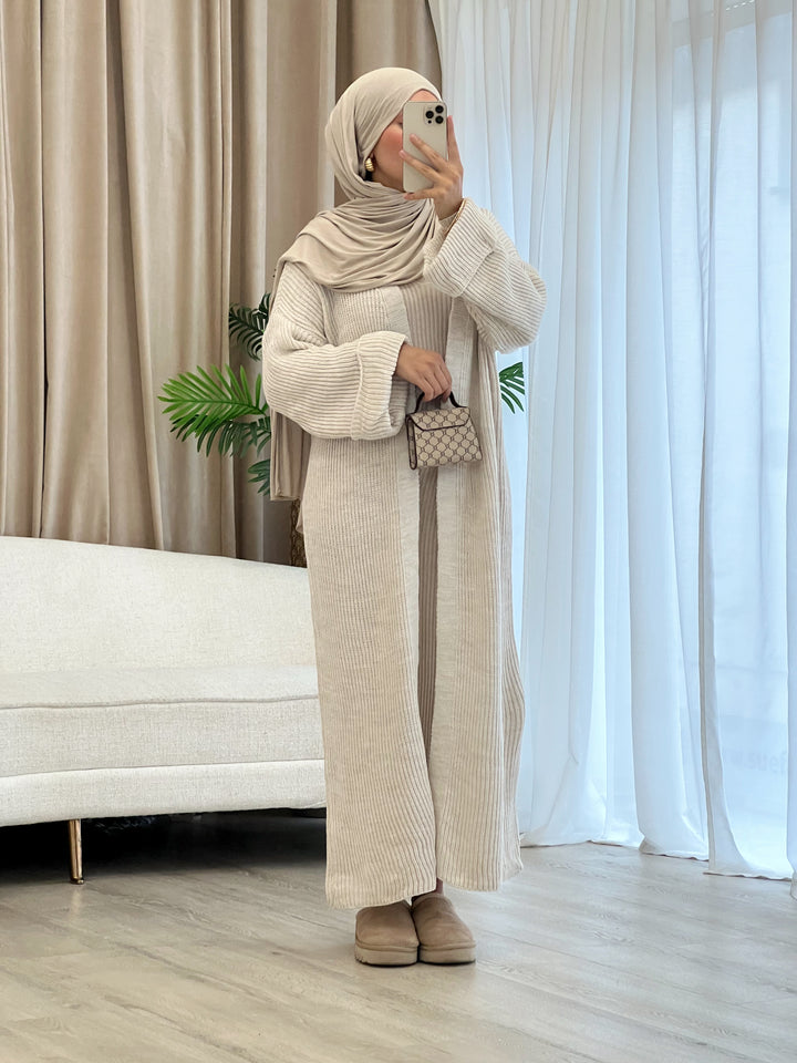 Mila Strick-Cardigan in Beige