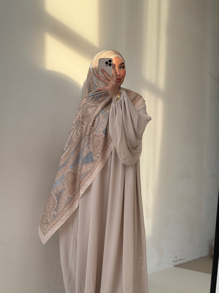 Nour Abaya in Elfenbein