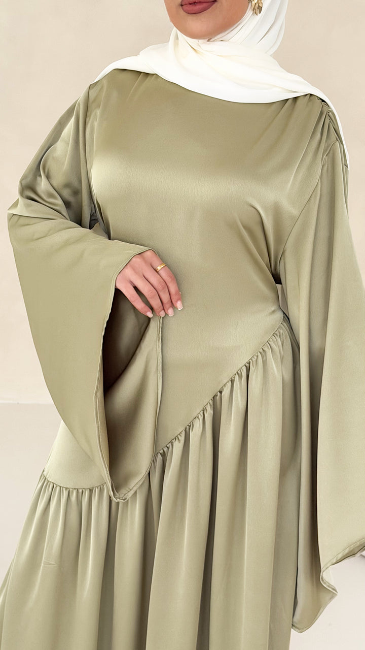Ilyana Satin Kleid