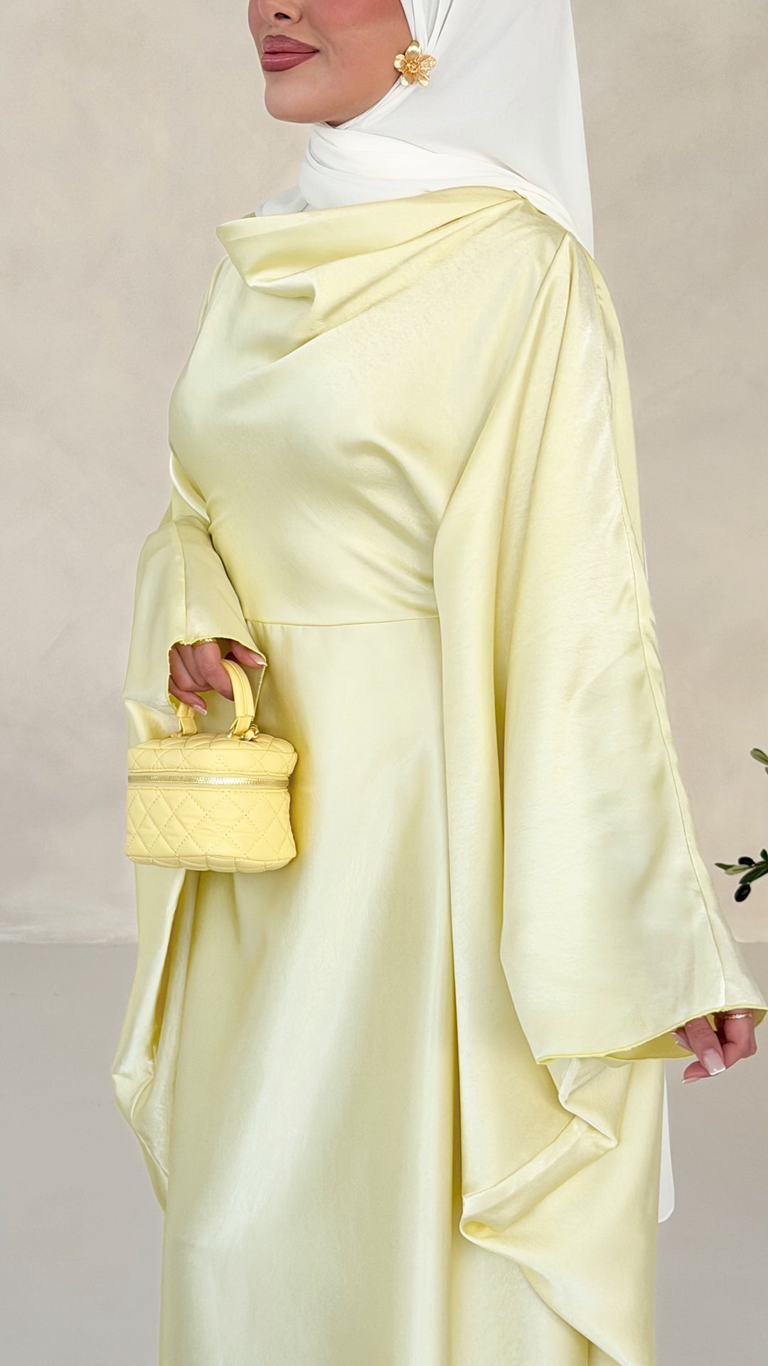 Lyra Abaya