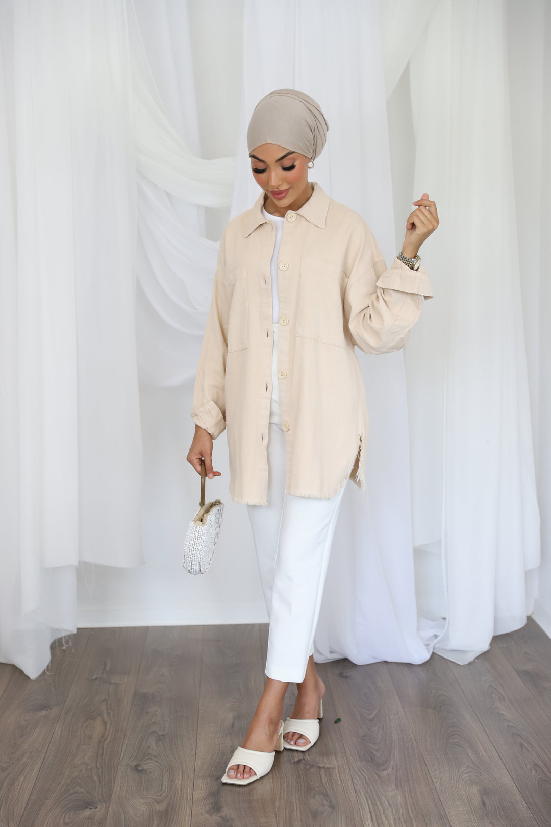 Leila Cotton Hemdjacke ausgefranst in Beige