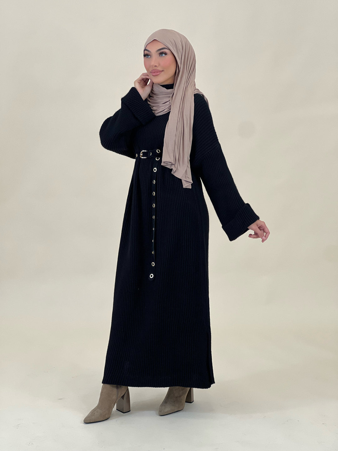 Serena Oversized Pulloverkleid in Schwarz