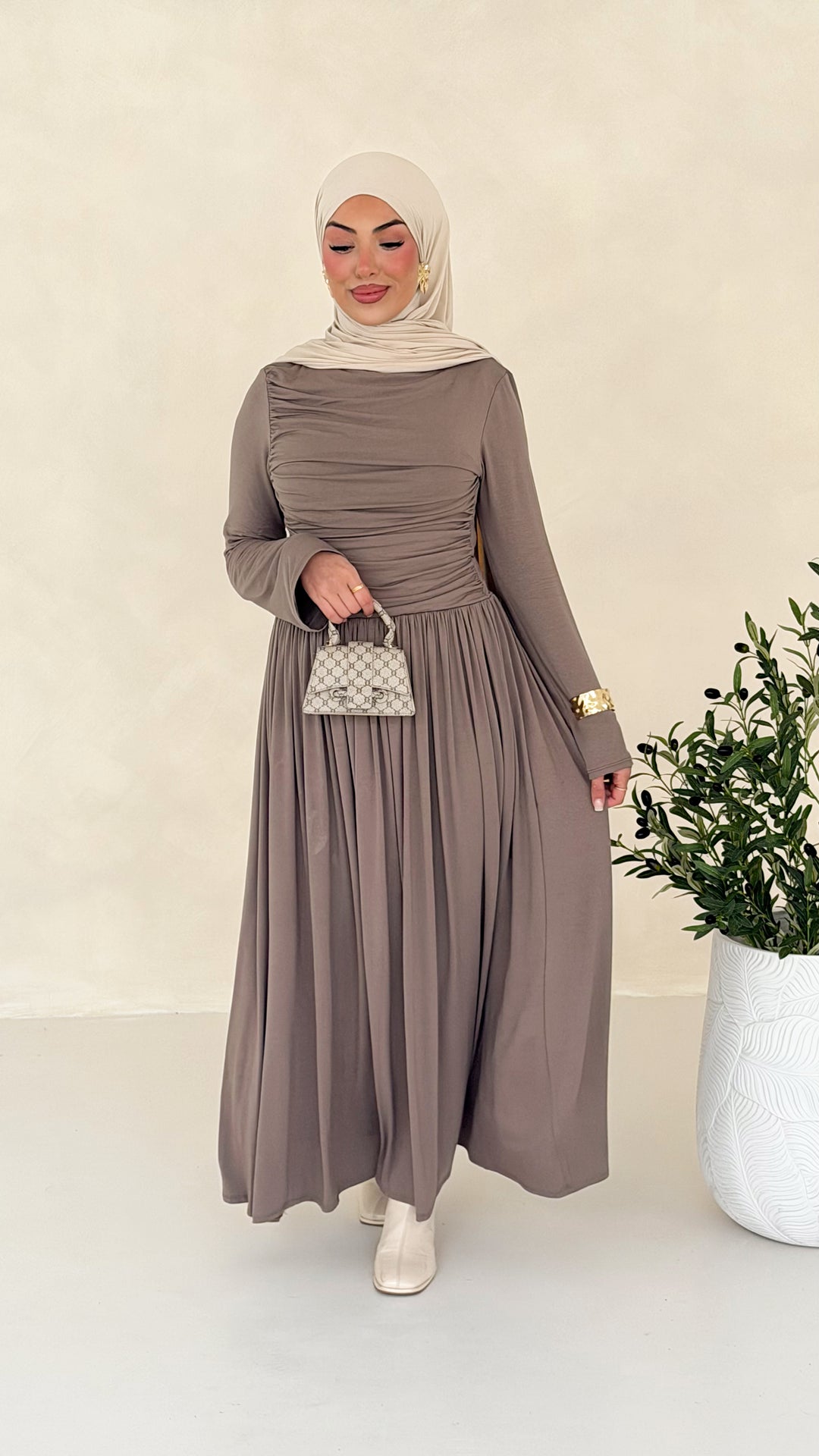 Nura Kleid