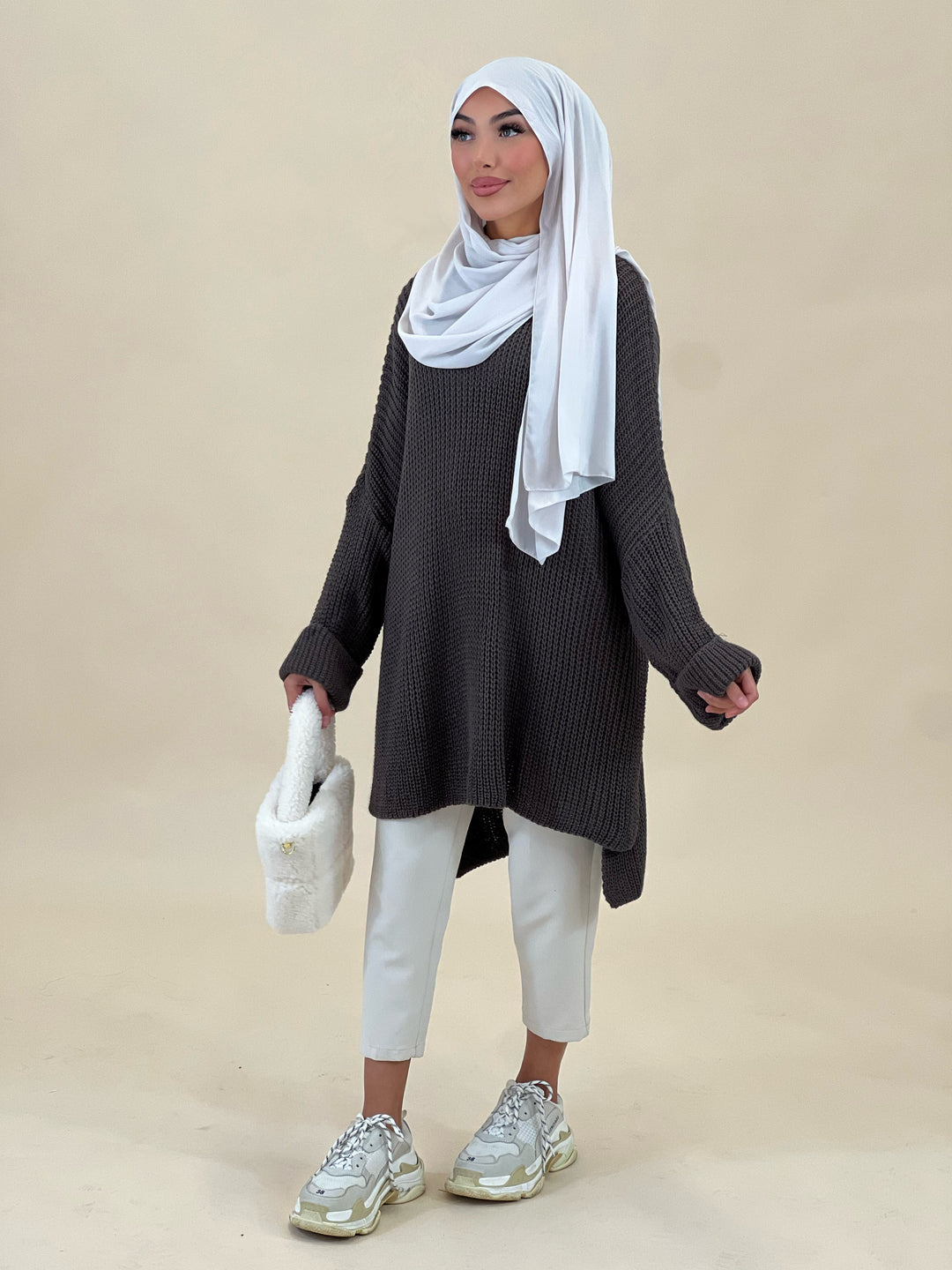 Mary Oversized Pullover in Dark Taupe