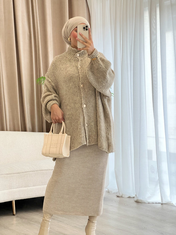 Lilly Oversized Cardigan in Taupe