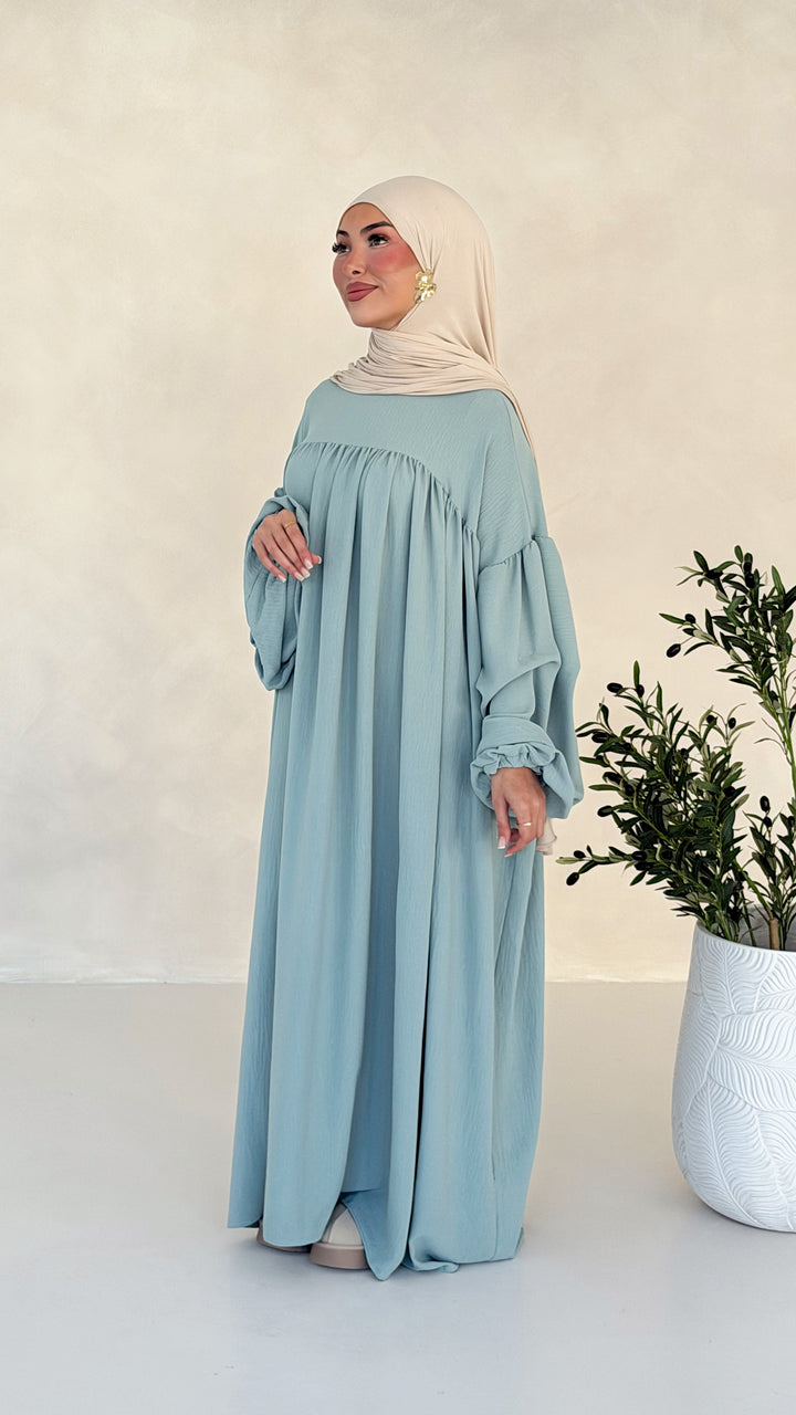 Mavie Abaya mit Ballonärmeln