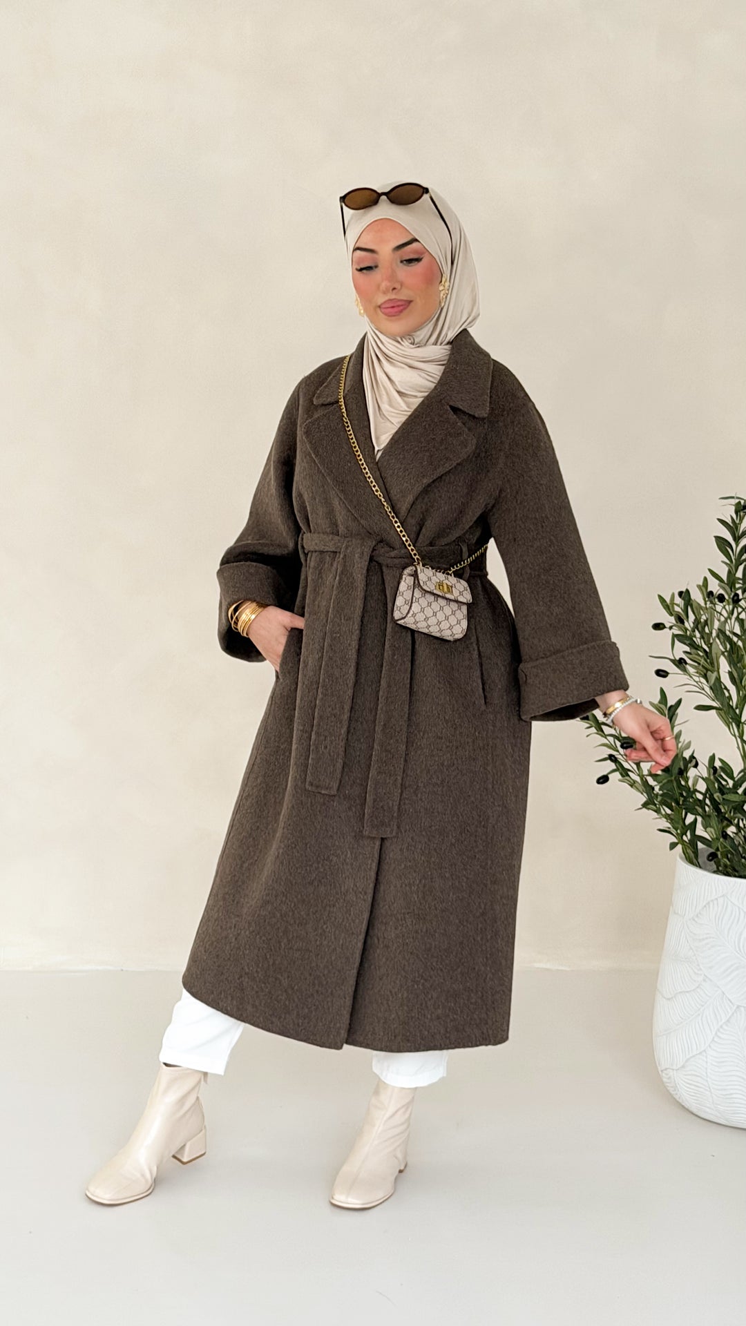 Valéria Woll-Mantel